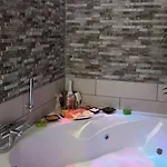 Dimora Felice 3* אוסטוני